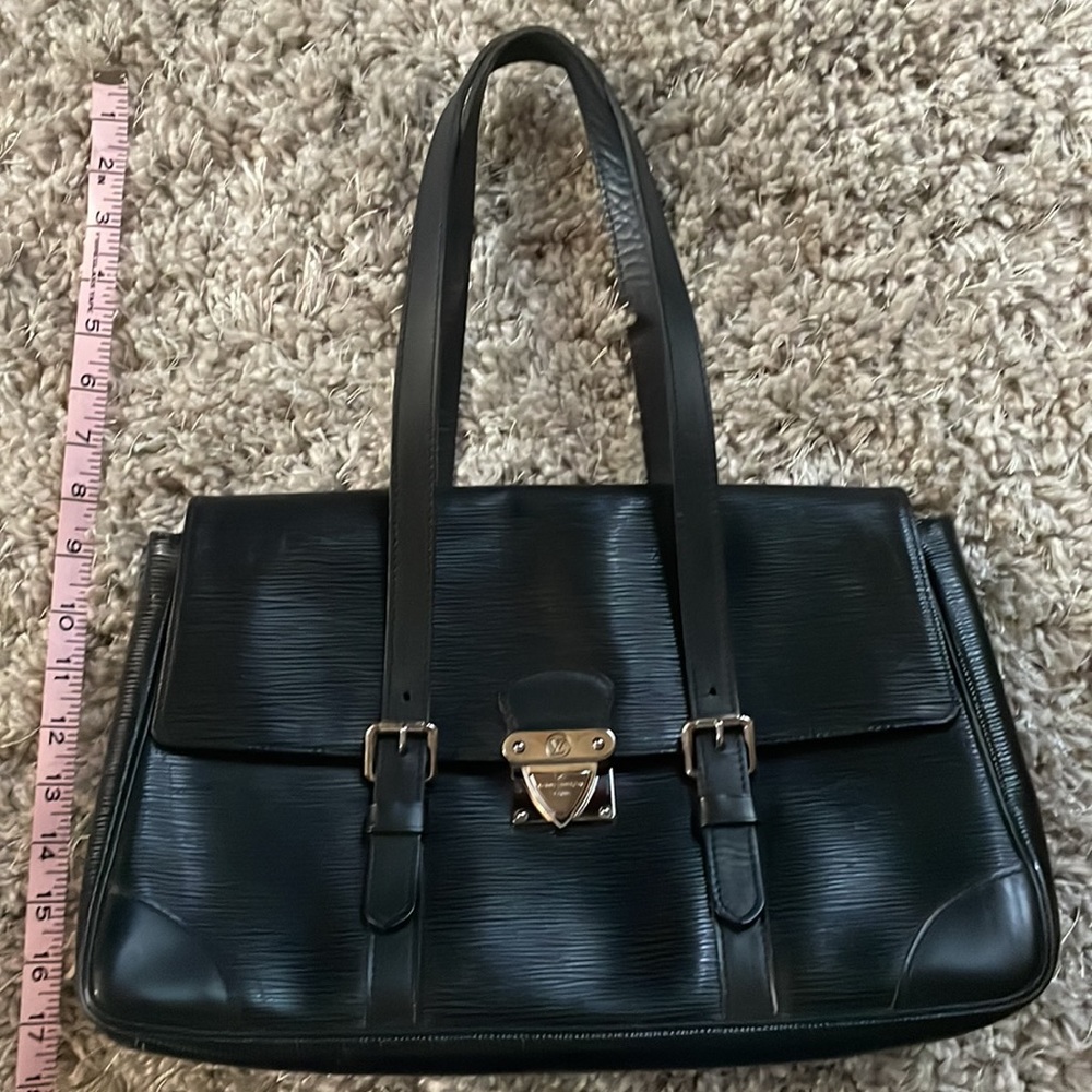 Louis Vuitton Epi Leather Segur MM handbag
